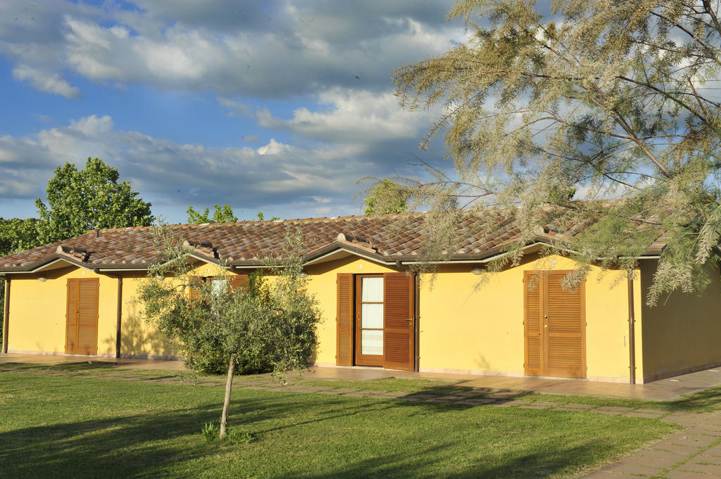 Le Macerine Hotel Castiglione del Lago Bagian luar foto